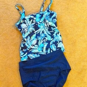 Women's Lands End bathing suit